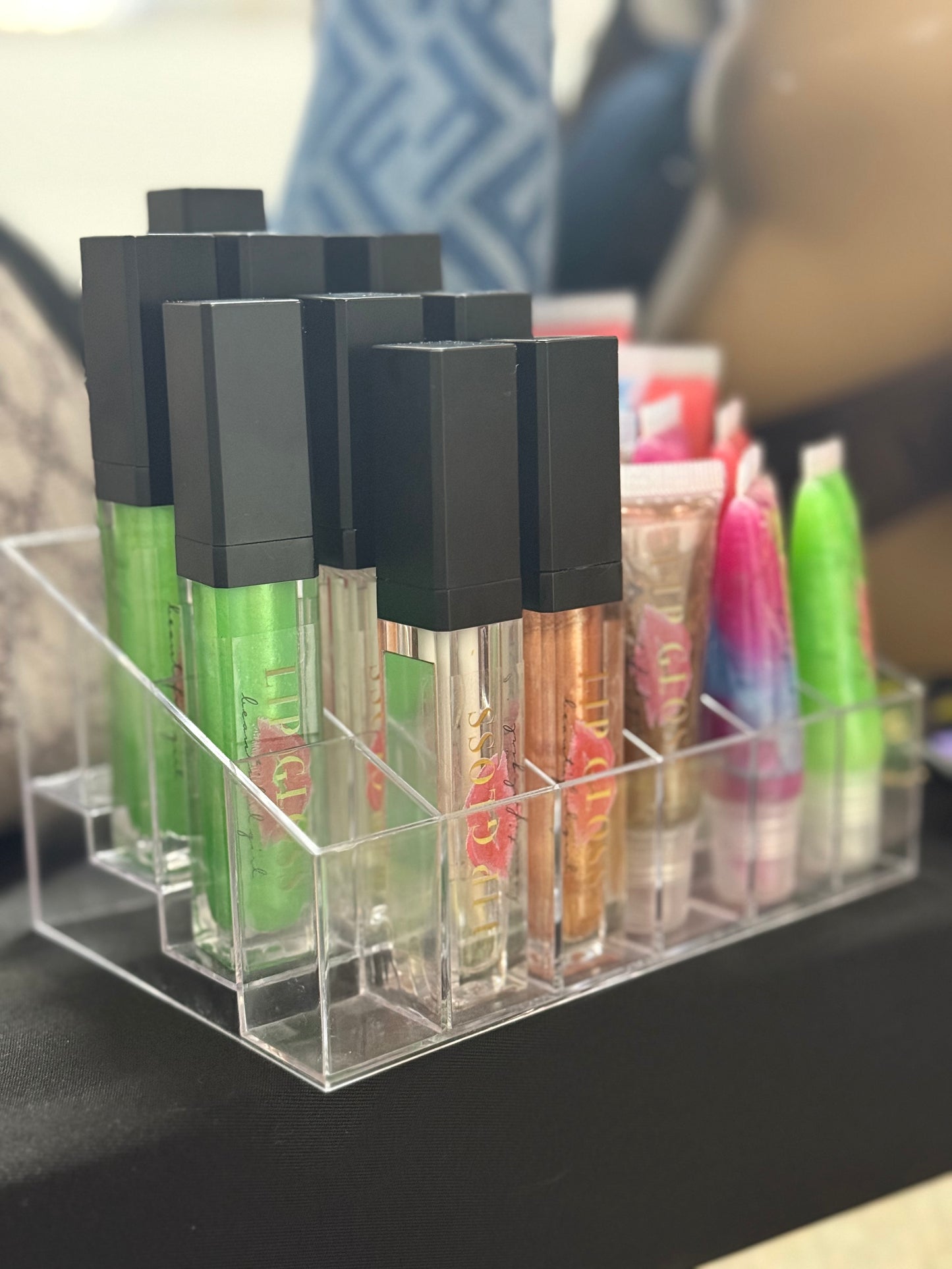 Lip Gloss w/Light+Mirror